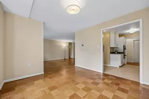10401 Grosvenor Pl, Rockville, MD 20852 - Photo 7
