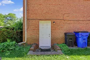 9912 Pomona Dr, Bethesda, MD 20817 - Photo 37