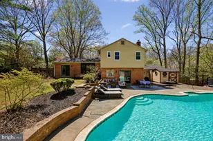 11117 Whisperwood Ln, North Bethesda, MD 20852 - Photo 3