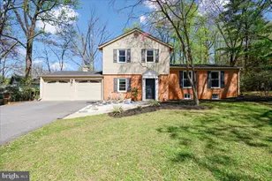 11117 Whisperwood Ln, North Bethesda, MD 20852 - Photo 1