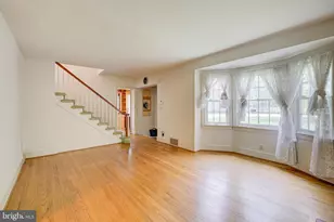 5905 Wilson Ln, Bethesda, MD 20817 - Photo 5