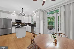 13026 Shamrock Glen Dr, Germantown, MD 20878 - Photo 9