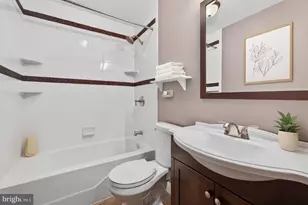 13026 Shamrock Glen Dr, Germantown, MD 20878 - Photo 19