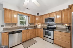 26714 Howard Chapel Dr, Damascus, MD 20872 - Photo 3