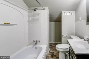 517 Calvin Ln, Rockville, MD 20851 - Photo 17