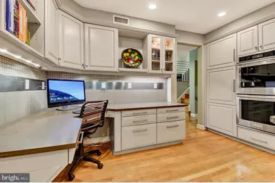 5829 Marbury Road, Bethesda, MD 20817 - Photo 9