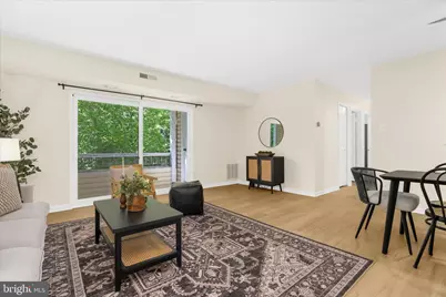 20332 Beaconfield Terrace #20332, Germantown, MD 20874 - Photo 5