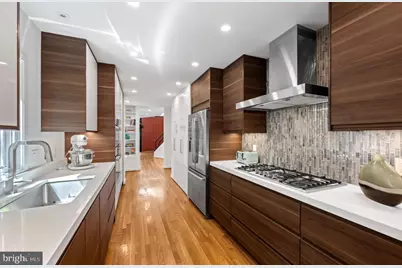 4708 Dorset Avenue, Chevy Chase, MD 20815 - Photo 5