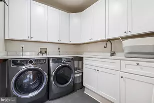 9646 Eagle Ridge Dr, Bethesda, MD 20817 - Photo 21