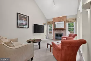 10139 Crestberry Pl, Bethesda, MD 20817 - Photo 13