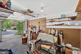 10139 Crestberry Pl, Bethesda, MD 20817 - Photo 43