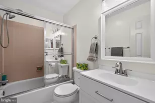 10139 Crestberry Pl, Bethesda, MD 20817 - Photo 37