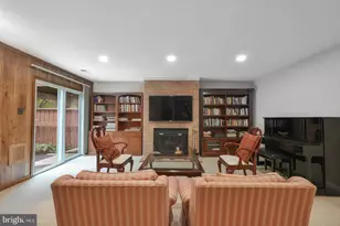 10139 Crestberry Pl, Bethesda, MD 20817 - Photo 33