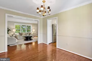 10909 Citreon Ct, Gaithersburg, MD 20878 - Photo 9