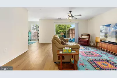 824 Quince Orchard Boulevard #201, Gaithersburg, MD 20878 - Photo 5