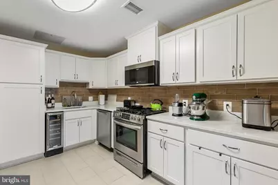 824 Quince Orchard Boulevard #201, Gaithersburg, MD 20878 - Photo 13