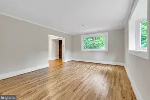 10911 Chandler Rd, Potomac, MD 20854 - Photo 9