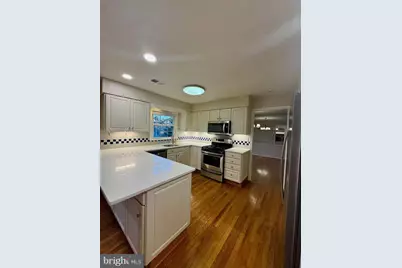 20333 Pleasant Ridge Drive, Gaithersburg, MD 20886 - Photo 5