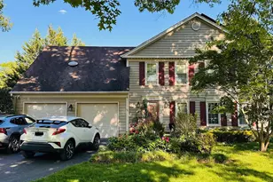 20333 Pleasant Ridge Dr, Gaithersburg, MD 20886 - Photo 1