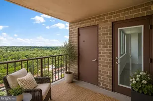 10101 Grosvenor Pl, Rockville, MD 20852 - Photo 11