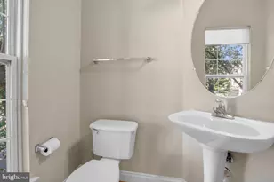 110 Elmcroft Blvd, Rockville, MD 20850 - Photo 3