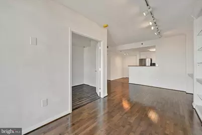 24 Courthouse Sq #807, Rockville, MD 20850 - Photo 7