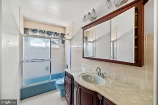 409 Hull Pl, Rockville, MD 20852 - Photo 15