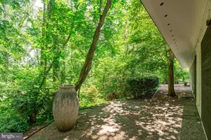 7201 Broxburn Dr, Bethesda, MD 20817 - Photo 39