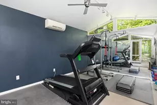 7201 Broxburn Dr, Bethesda, MD 20817 - Photo 37