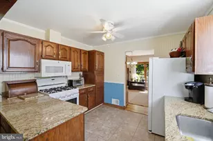 12615 Eastbourne Dr, Silver Spring, MD 20904 - Photo 15