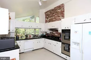 6900 Heatherhill Rd, Bethesda, MD 20817 - Photo 15