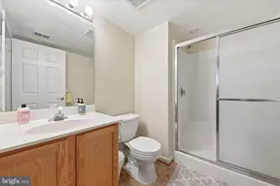 18849 Porterfield Way, Germantown, MD 20874 - Photo 39