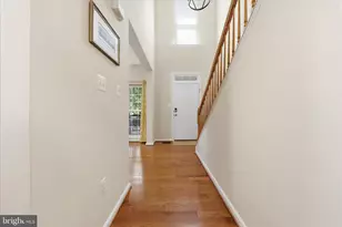 18849 Porterfield Way, Germantown, MD 20874 - Photo 3