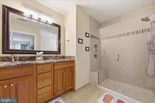18849 Porterfield Way, Germantown, MD 20874 - Photo 23