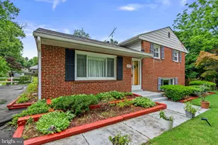 807 Snider Ln, Silver Spring, MD 20905 - Photo 3