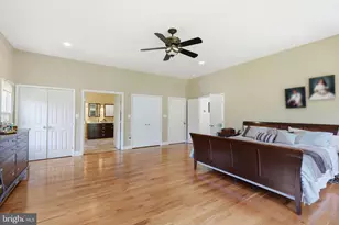 13 Trailridge Ct, Potomac, MD 20854 - Photo 29