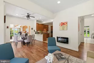 13 Trailridge Ct, Potomac, MD 20854 - Photo 11
