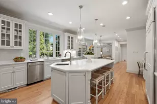 7009 Loch Lomond Dr, Bethesda, MD 20817 - Photo 23