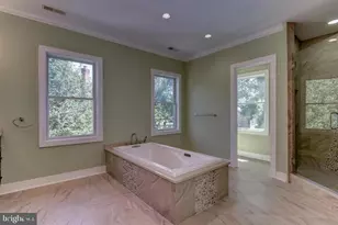 9830 River Rd, Potomac, MD 20854 - Photo 29