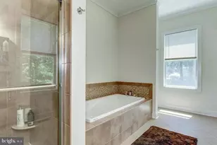 9830 River Rd, Potomac, MD 20854 - Photo 31