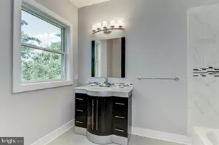 9830 River Rd, Potomac, MD 20854 - Photo 21