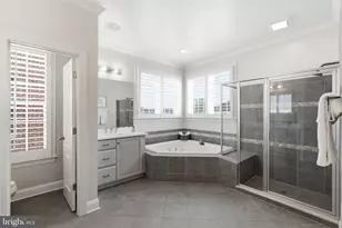 164 Crown Farm Dr, Gaithersburg, MD 20878 - Photo 19