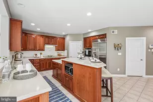 9308 Harrisons Farm Way, Gaithersburg, MD 20882 - Photo 13