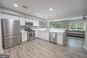10456 Damascus Park Ln, Damascus, MD 20872 - Photo 5