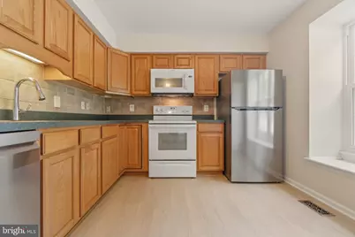 12859 Climbing Ivy Drive, Germantown, MD 20874 - Photo 3