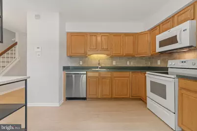 12859 Climbing Ivy Drive, Germantown, MD 20874 - Photo 5
