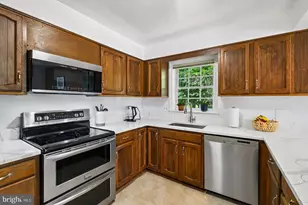 11900 Canfield Rd, Potomac, MD 20854 - Photo 11
