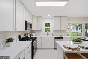 14632 Locustwood Ln, Silver Spring, MD 20905 - Photo 9