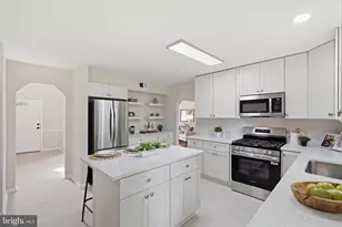 14632 Locustwood Ln, Silver Spring, MD 20905 - Photo 11