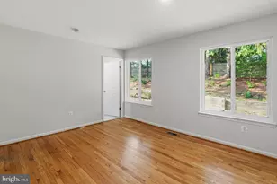 19044 McFarlin Dr, Germantown, MD 20874 - Photo 17